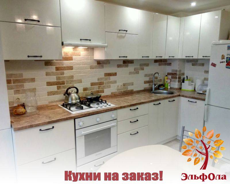 угловая кухня на заказ в Пскове